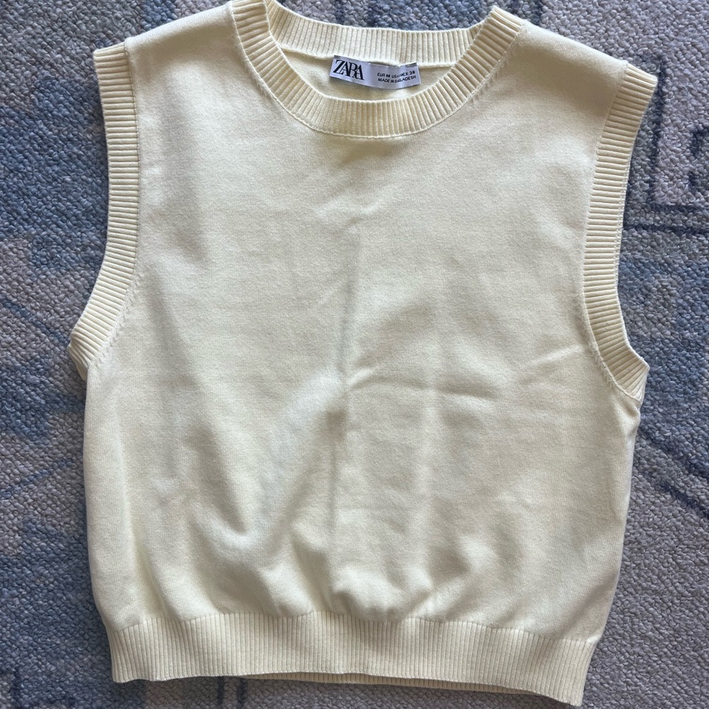 Zara butter yellow knit tank Size M